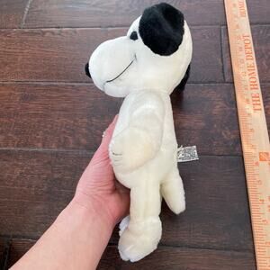Vintage Snoopy Plush 1988 United Syndicate Peanuts Dog Stuffed Toy Korea READ